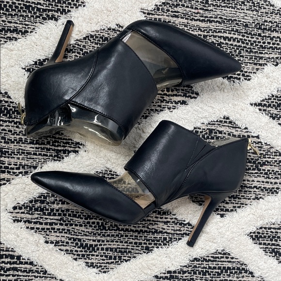 Vince Camuto Black Pointed Toe Heels womens size 7 - Picture 1 of 5